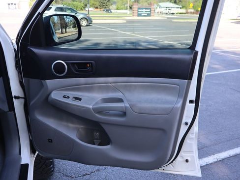 Used 2010 Toyota Tacoma 4x4 Double Cab image 26