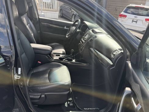 Used 2014 Kia Sorento LX AWD/4WD image 15