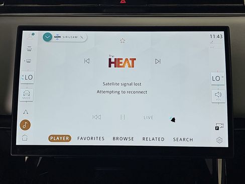 Used 2025 Land Rover Range Rover Sport SE image 23