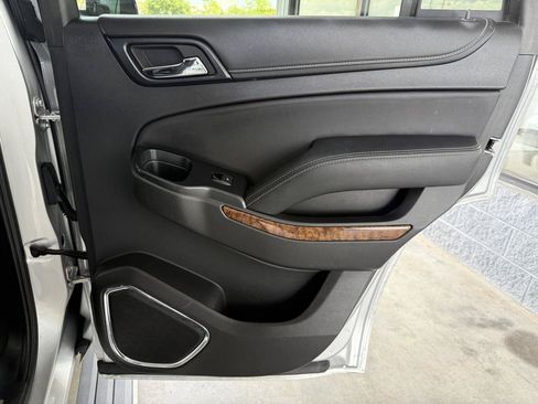 Used 2015 Chevrolet Tahoe LTZ AWD/4WD image 29