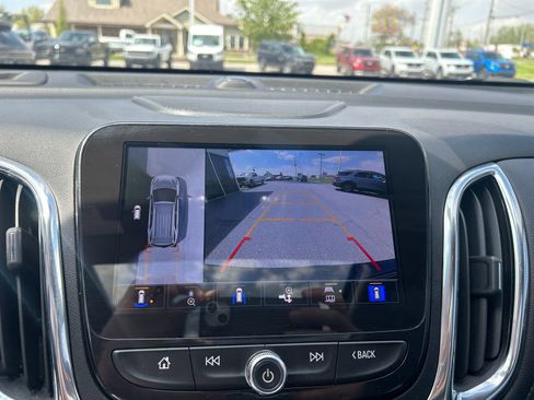 Used 2023 Chevrolet Equinox Premier FWD image 21
