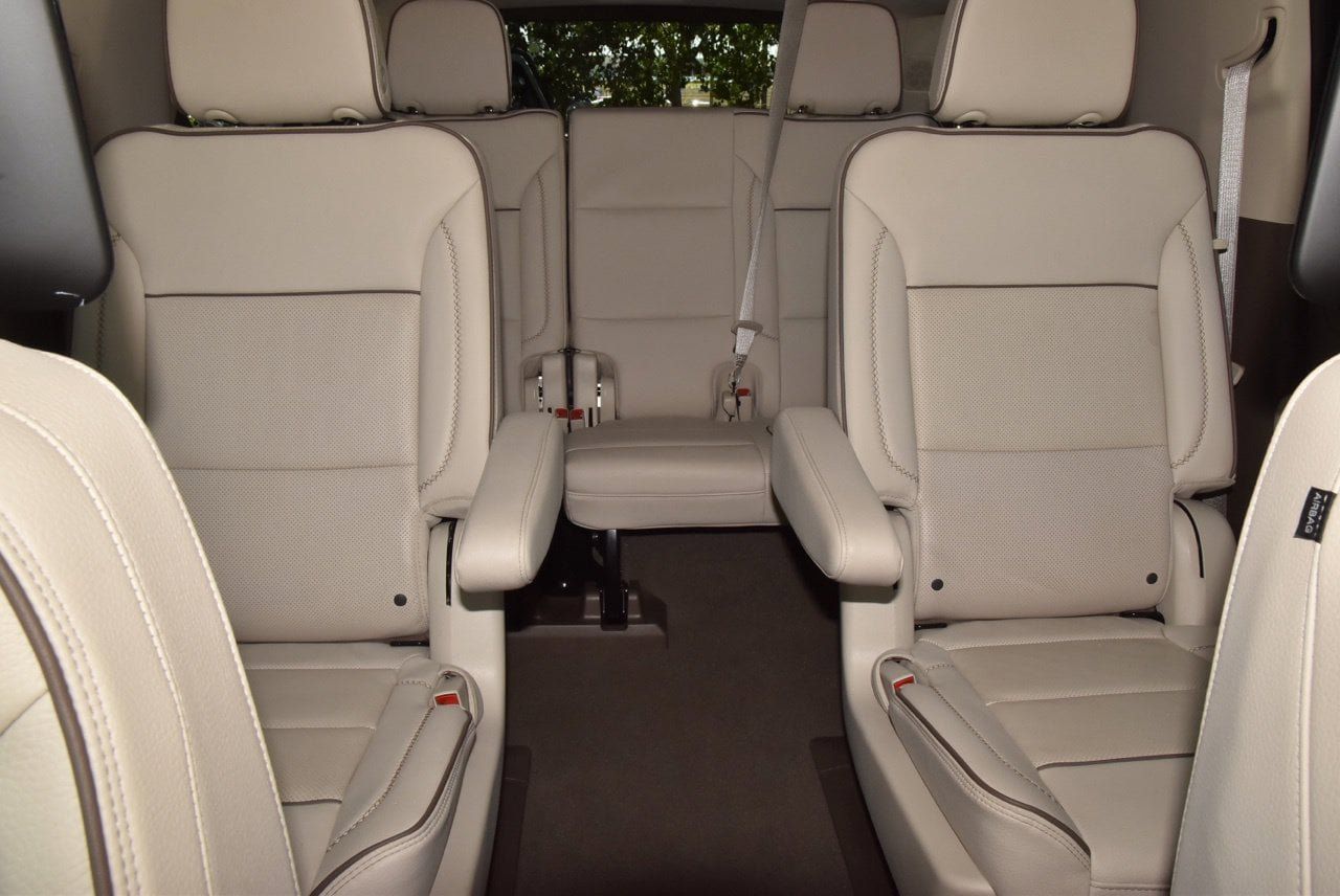 Used 2024 GMC Yukon XL Denali w/ Advanced Technology Package AWD/4WD image 15