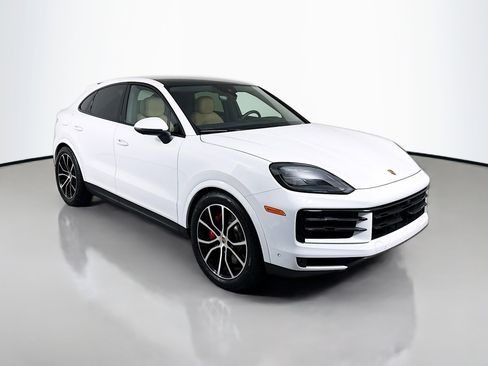 Certified 2025 Porsche Cayenne S image 7