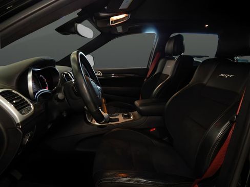 Used 2021 Jeep Grand Cherokee SRT image 17