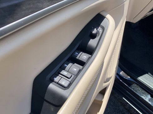 Used 2024 Jeep Grand Cherokee Limited w/ Luxury Tech Group II RWD image 23
