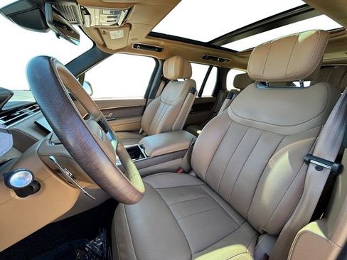 Used 2025 Land Rover Range Rover Autobiography AWD/4WD image 10