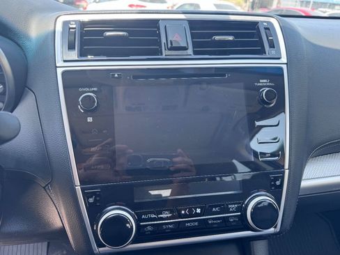 Used 2019 Subaru Outback 2.5i Premium w/ Popular Package #2 AWD/4WD image 23