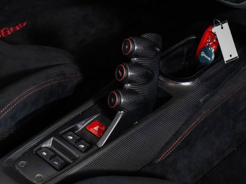 Certified 2020 Ferrari 488 Pista Spider image 55