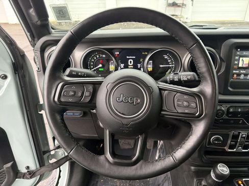 Used 2023 Jeep Wrangler Unlimited w/ Cold Weather Group image 22