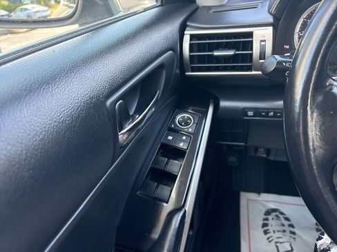 Used 2016 Lexus IS 200t RWD image 23
