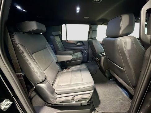 Used 2025 GMC Yukon XL Denali image 26