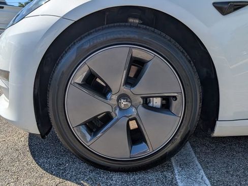 Used 2023 Tesla Model 3 Standard Range image 6