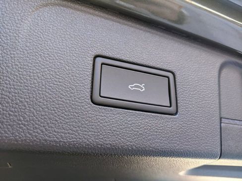 New 2026 Volkswagen Atlas SE image 29