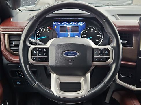 Used 2024 Ford Expedition Limited image 14