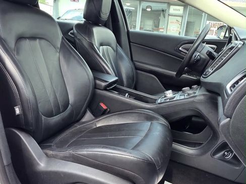 Used 2016 Chrysler 200 C FWD image 16