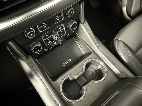 Used 2022 Chevrolet Tahoe Z71 w/ Luxury Package image 30