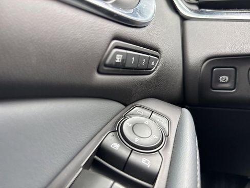 Used 2018 Buick Enclave Premium AWD/4WD image 27