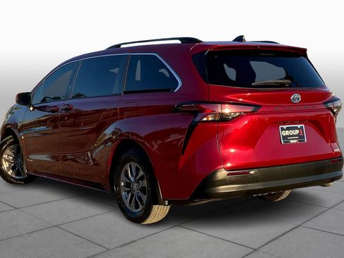Used 2021 Toyota Sienna LE FWD image 12