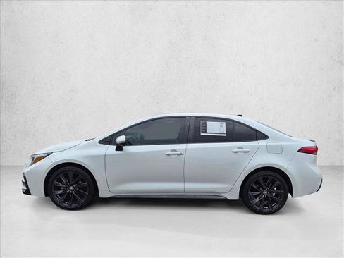 Used 2023 Toyota Corolla XSE FWD image 9