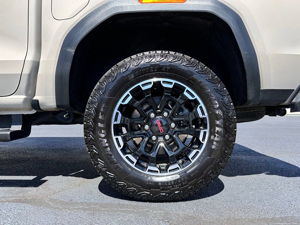 Certified 2026 GMC Canyon AT4 AWD/4WD image 46