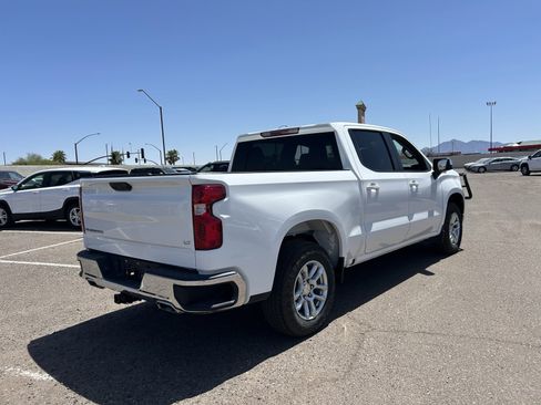 Used 2022 Chevrolet Silverado 1500 LT w/ Z71 Off-Road Package AWD/4WD image 4