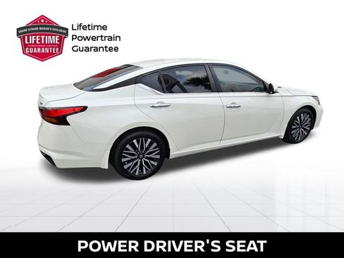 Used 2023 Nissan Altima 2.5 SV image 8