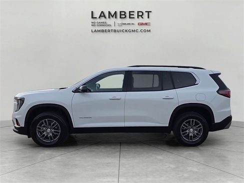 Used 2025 GMC Acadia Elevation image 2