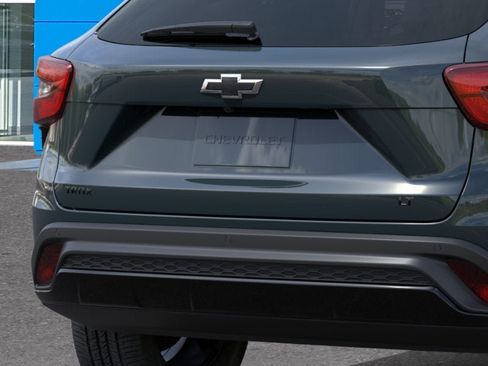 New 2026 Chevrolet Trax LT w/ Driver Confidence Package FWD image 14