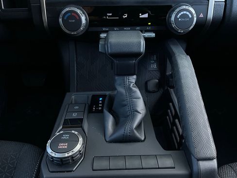 Used 2025 Toyota 4Runner SR5 image 23