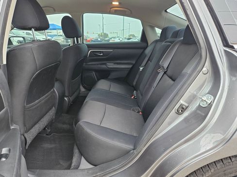 Used 2017 Nissan Altima 2.5 SR w/ Midnight Edition Package image 14