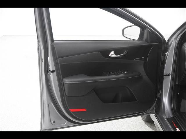 Used 2024 Kia Forte GT-Line FWD image 4
