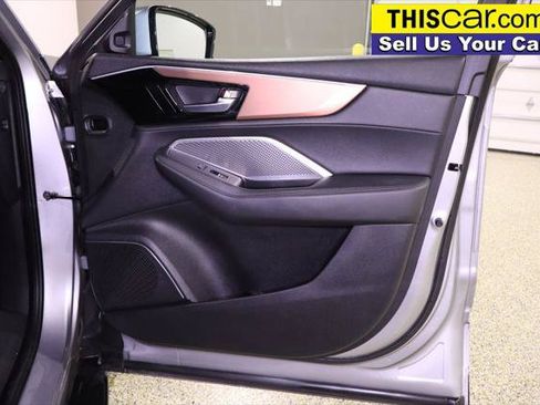 Used 2022 Acura MDX SH-AWD image 39