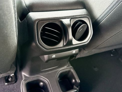 Used 2023 Jeep Wrangler Unlimited Sport AWD/4WD image 28
