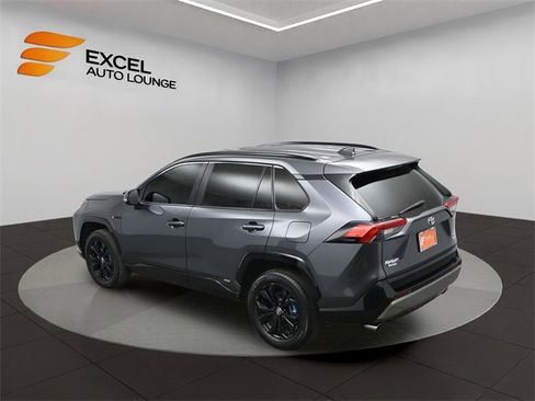 Used 2022 Toyota RAV4 SE image 44