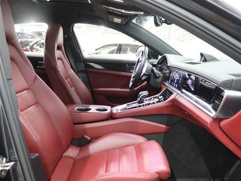 Used 2019 Porsche Panamera 4 image 12