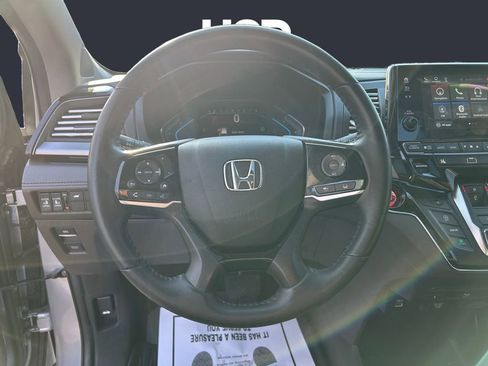 Used 2022 Honda Odyssey Touring image 12