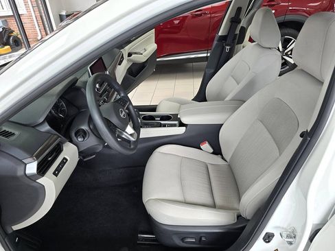 Used 2023 Nissan Altima 2.5 SV AWD/4WD image 21