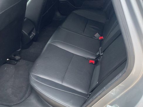 Used 2022 Honda Civic Touring image 9