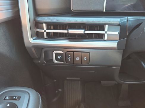 Used 2024 Hyundai Santa Fe SEL FWD image 19