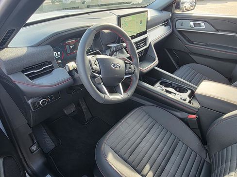New 2026 Ford Explorer ST-Line w/ ST-Line Street Pack image 9