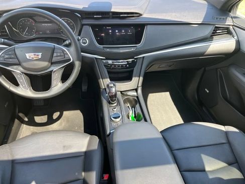 Used 2025 Cadillac XT5 Premium Luxury FWD image 32