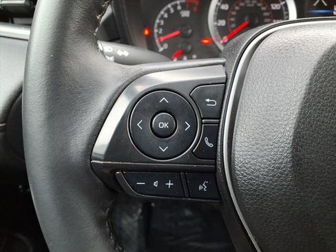 Certified 2022 Toyota Corolla Cross LE image 15