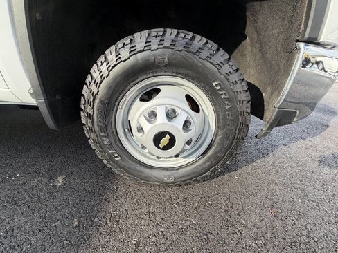 Used 2022 Chevrolet Silverado 3500 W/T w/ WT Convenience Package image 9