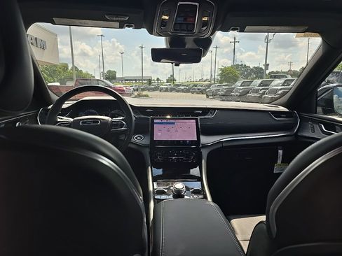 New 2025 Jeep Grand Cherokee L Overland w/ Advanced Protech Group III image 21