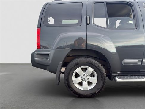 Used 2013 Nissan Xterra S image 23