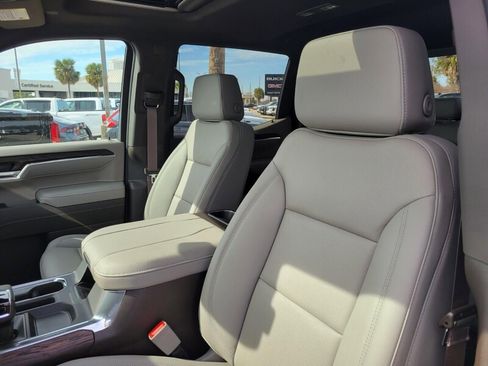 New 2026 GMC Sierra 1500 SLT w/ SLT Premium Plus Package RWD image 12