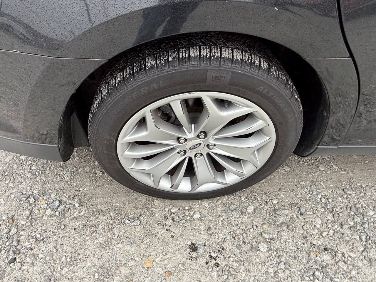 Used 2015 Ford Taurus Limited FWD image 11