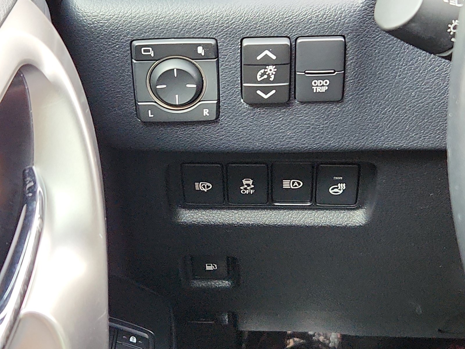 Used 2022 Lexus GX 460 Premium w/ Accessory Package AWD/4WD image 25