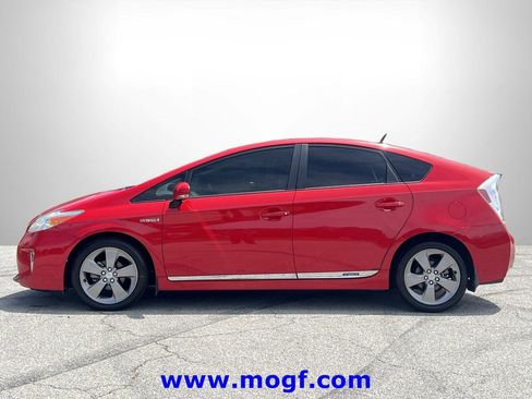 Used 2015 Toyota Prius Persona Series FWD image 25