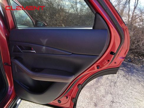 Used 2021 MAZDA CX-30 FWD 2.5 S w/ Premium Package image 31